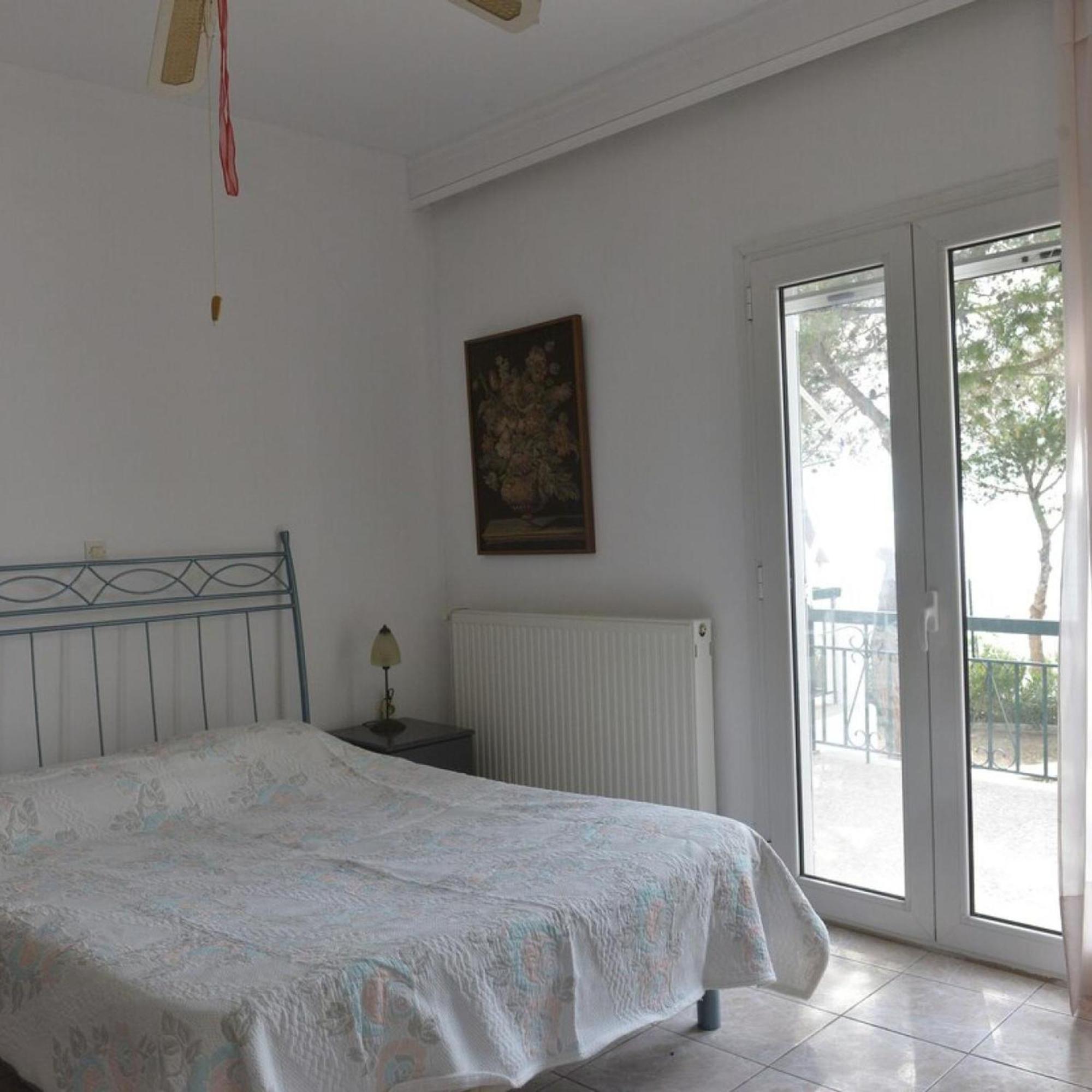 Salamis Beachfront House Екстер'єр фото