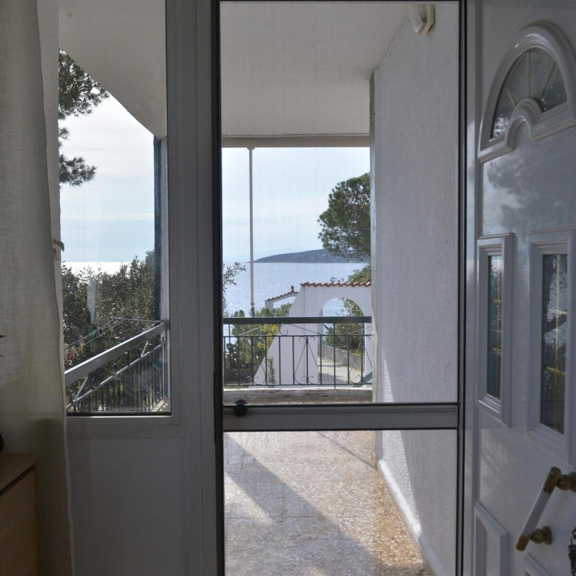 Salamis Beachfront House Екстер'єр фото