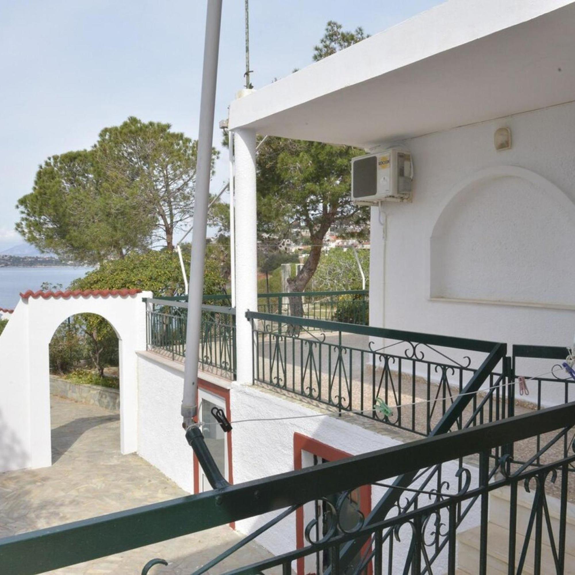 Salamis Beachfront House Екстер'єр фото